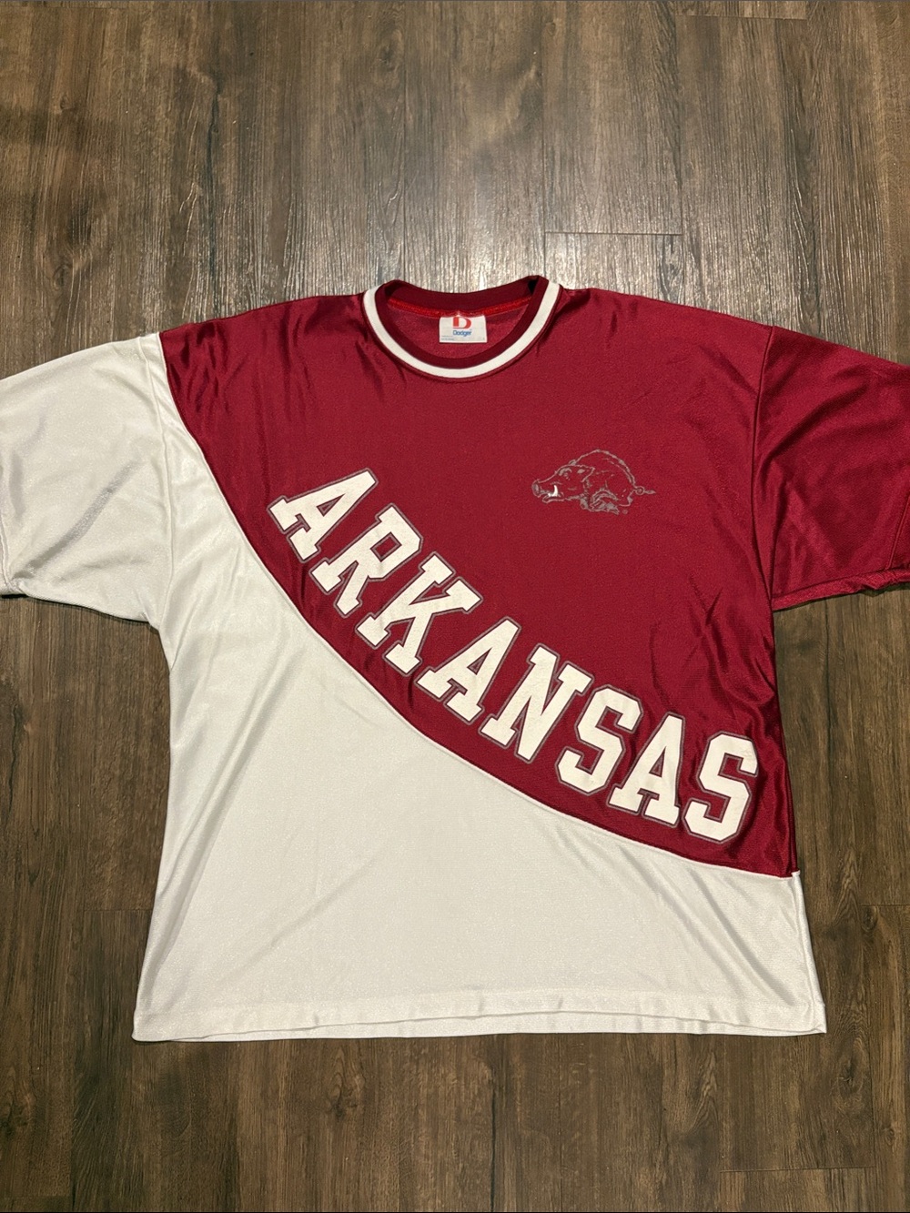 Vintage University of Arkansas men’s large basketball shooting shirt